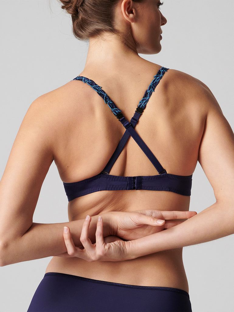 soutien-gorge-spacer-decollete-plongeant-minuit-andora-7