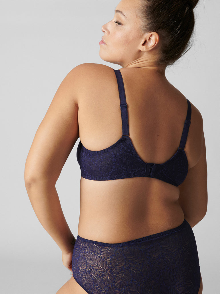 soutien-gorge-avec-armatures-moule-decollete-plongeant-minuit-comete-15