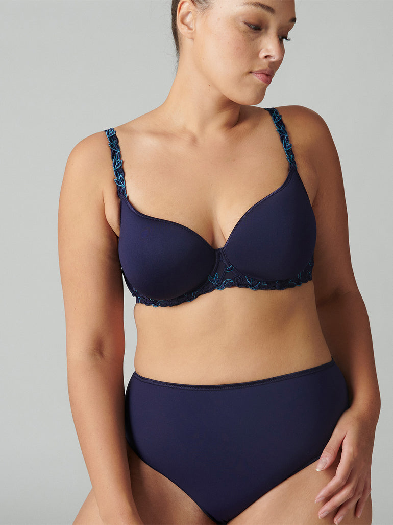 soutien-gorge-spacer-decollete-plongeant-minuit-andora-13