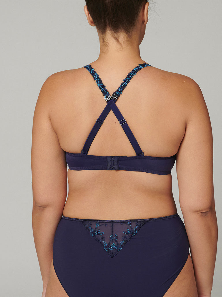 soutien-gorge-spacer-decollete-plongeant-minuit-andora-17