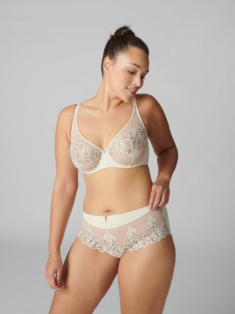 soutien-gorge-avec-armatures-decollete-plongeant-beige-topaze-saga-12